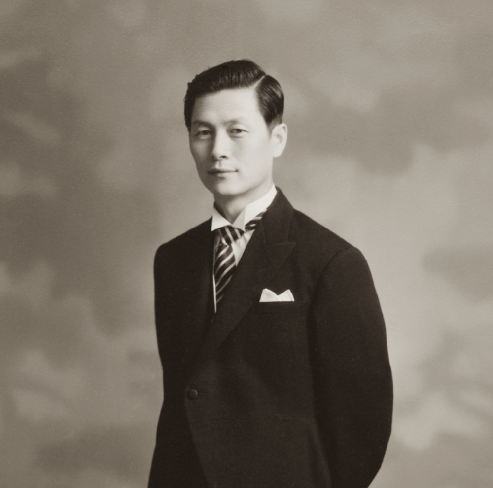 젊은 시절의 신격호 창업주./ 사진제공 = 롯데지주