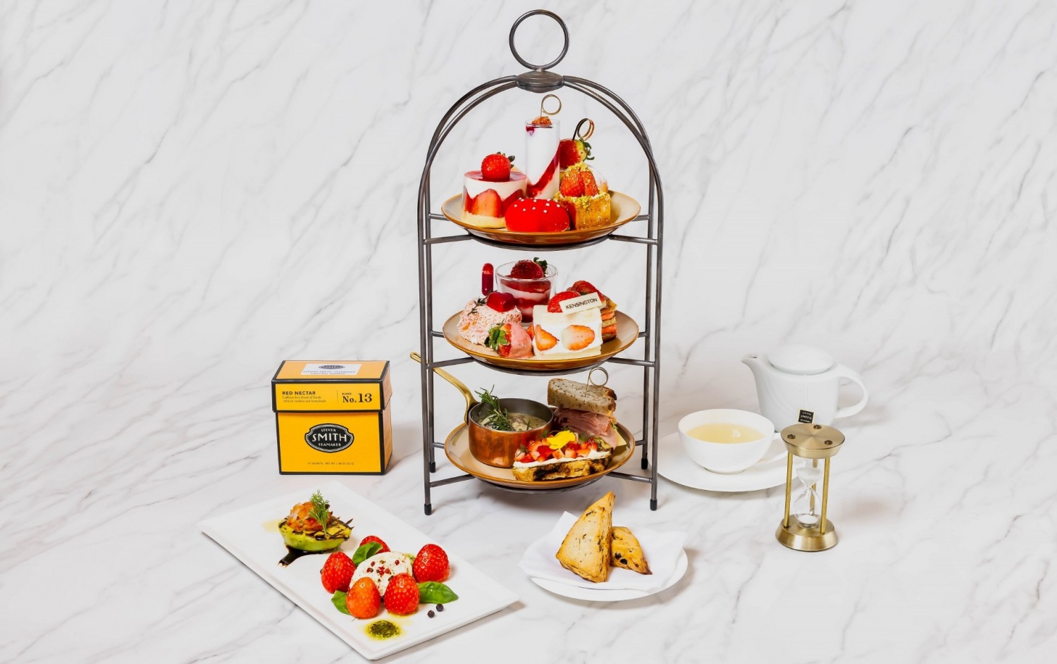 딸기 애프터눈 티 세트./ 사진제공 = 켄싱턴호텔앤리조트