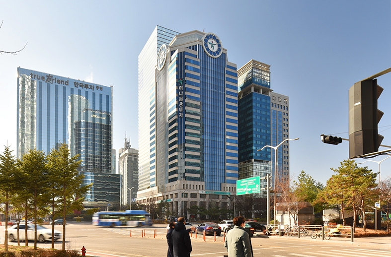 코람코더원리츠 기초자산 여의도 하나금융투자빌딩 전경. / 사진제공=코람코자산신탁