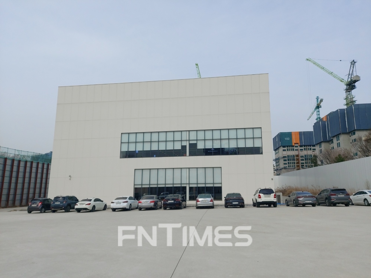 둔촌주공 시공사업단은 지난 19일부터 둔촌주공재건축 견본주택을 열고 조합원들을 대상으로 공사중단과 관련한 수시 설명회를 개최하고 있다. / 사진=장호성 기자