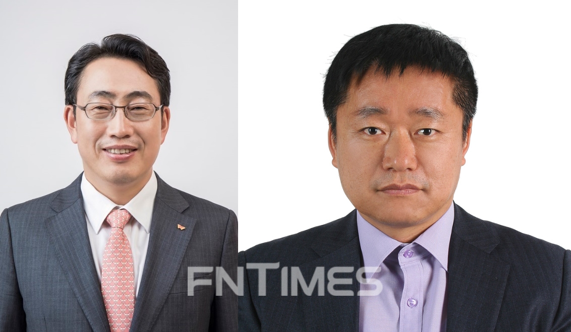 유영상 SK텔레콤 대표이사(왼쪽)와 강종렬 ICT 인프라 담당 겸 안전보건총괄(오른쪽). 사진=SK텔레콤