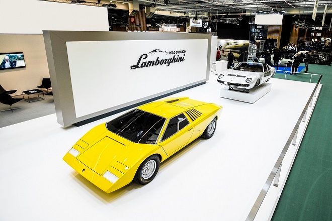 람보르기니 쿤타치 LP500(앞)와 미우라 P400SV. 제공=람보르기니.