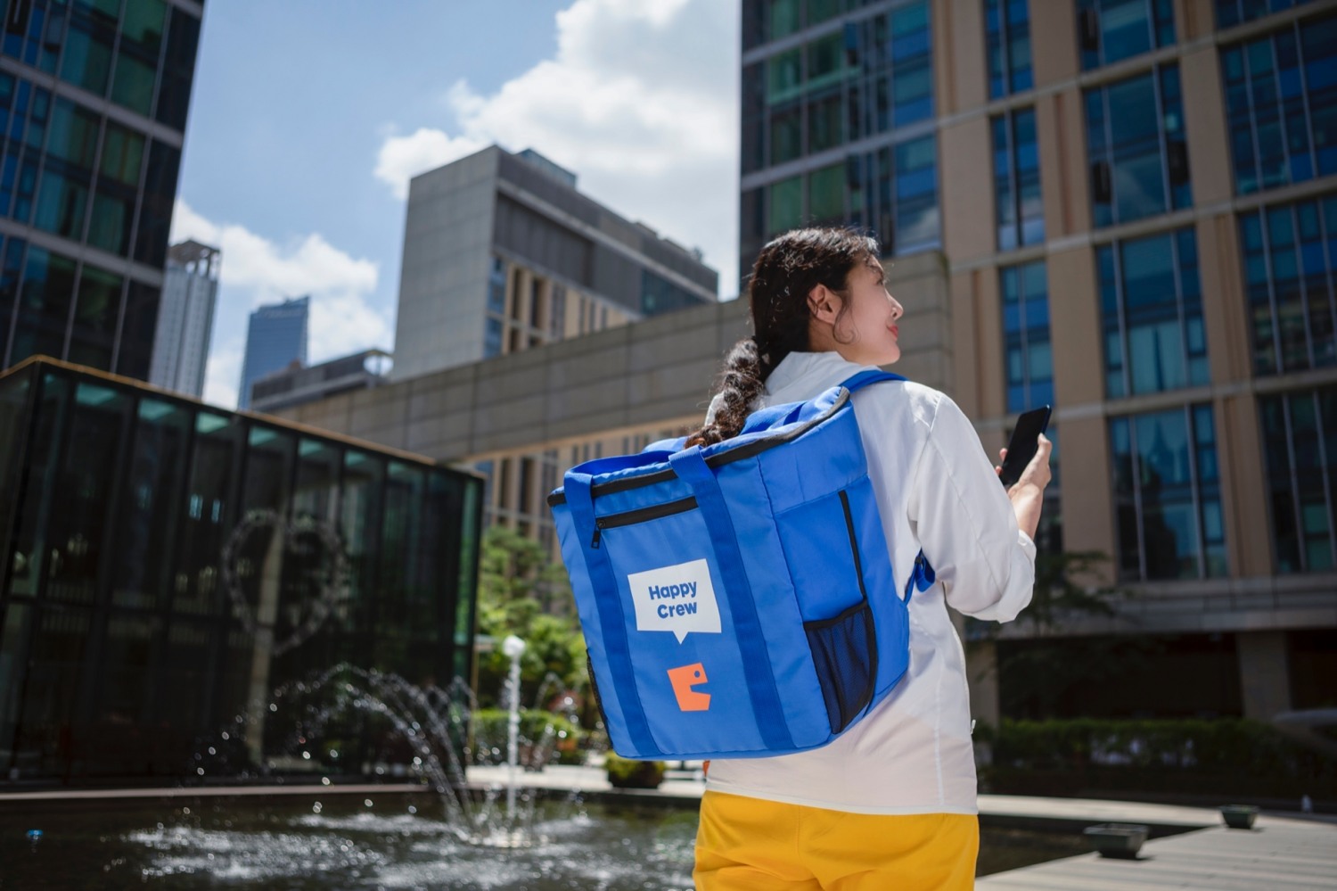SPC그룹의 섹타나인이 도보 배달서비스 중개 플랫폼 '해피크루'를 선보인다./사진제공=SPC그루