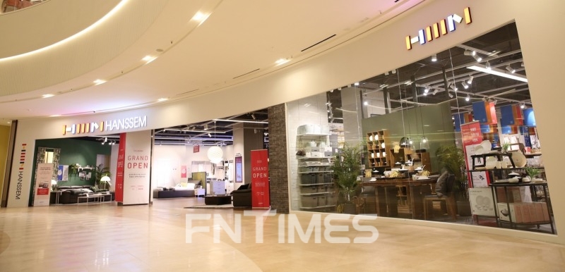 다올투자증권(대표 이병철‧이창근)이 19일 생활용 가구 도매업체 ‘한샘’(대표 김진태)에 관해 투자의견은 ‘매수’를 유지하되 목표주가를 직전보다 28% 낮췄다./사진=한샘