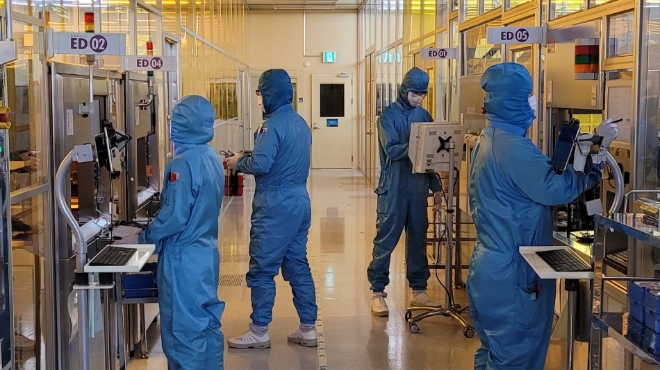 SK㈜는 국내 유일 SiC 전력반도체 설계∙제조사 예스파워테크닉스의 경영권 인수와 유상 증자에 총 1200억 원(지분 95.8% 확보)을 투자한다. 사진=SK㈜.