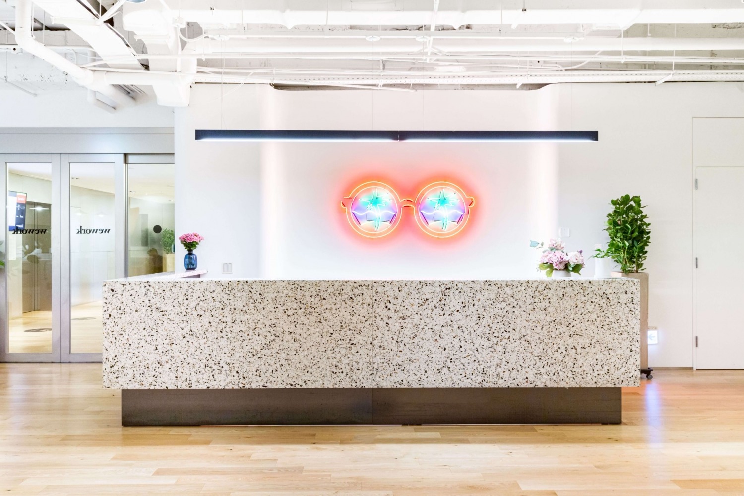 위워크 서울스퀘어점 프리미엄층 전담 커뮤니티바 / 사진제공=위워크