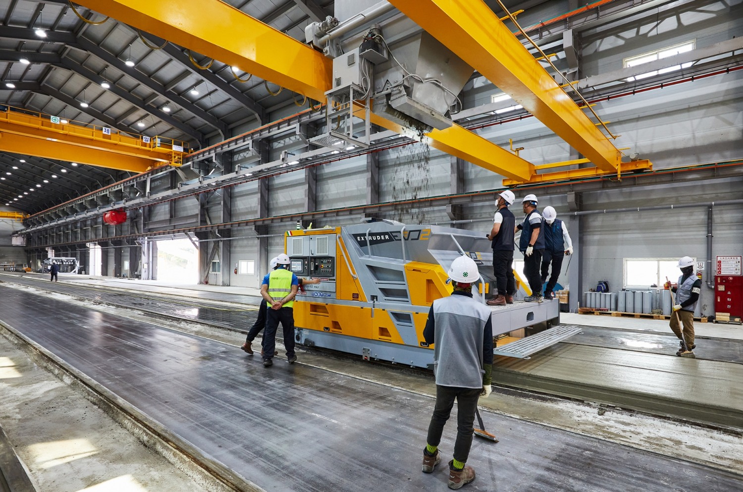 코어PC 생산라인 가동 현장 / 사진제공=반도건설