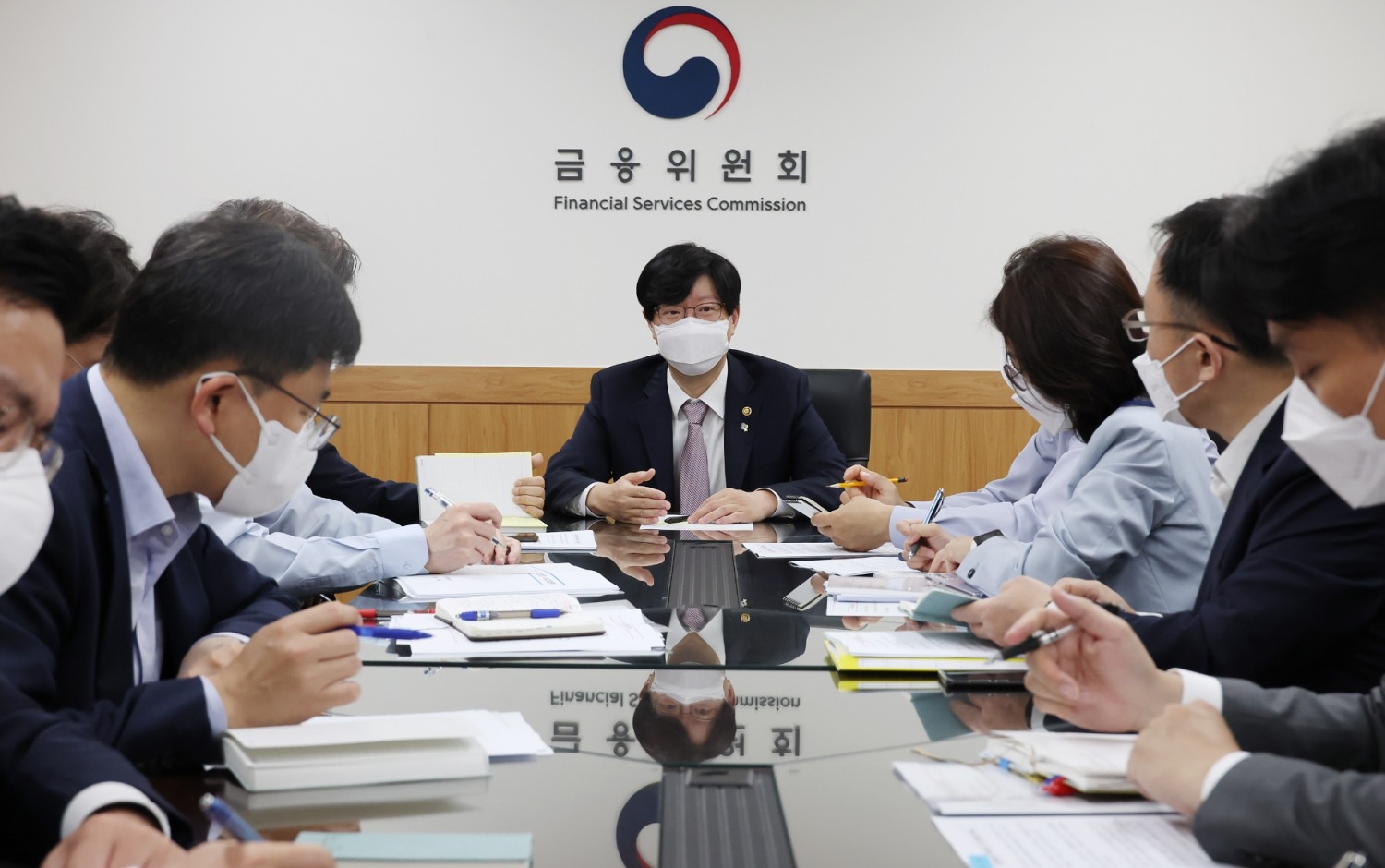 김소영 금융위원회 부위원장이 8일 오전 서울 정부서울청사에서 금융위 간부들과 회의를 주재하고 있다./사진=금융위원회