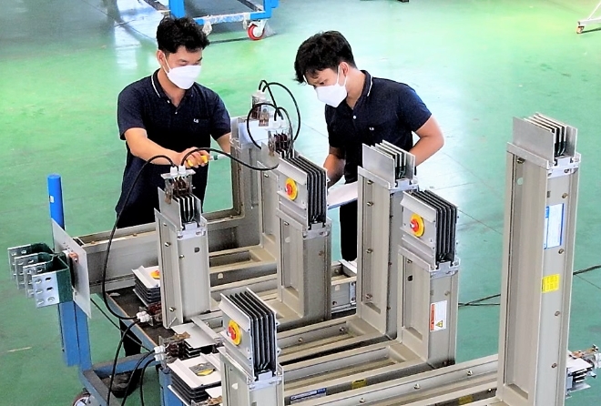 LS전선아시아(대표이사 백인재)는 베트남 최대 부동산개발업체 빈홈(Vinhomes)사에 대용량 전력공급 시스템인 버스덕트(Bus Duct)를 공급했다. 사진=LS전선아시아.