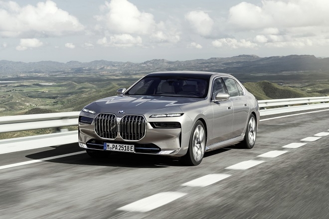 BMW 7시리즈, 7일 국내 사전예약 돌입...전기차 i7 11월 출격