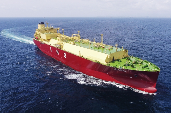 HD현대(회장 권오갑)의 선박 자율운항 전문 회사인 아비커스(Avikus)는 8일 SK해운, 장금상선 등 국내 선사 2곳과 대형선박용 자율운항 솔루션인 ‘하이나스(HiNAS) 2.0’의 수주계약을 체결했다. 사진=HD현대.