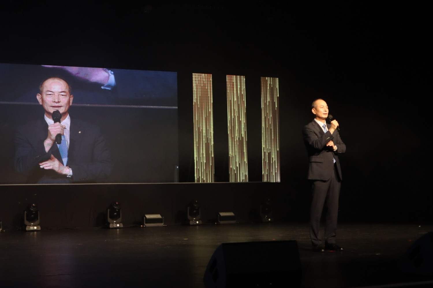 우욱현 신협사회공헌재단 상임이사가‘2022 위더스 콘서트’에서 축사하고 있다./사진제공=신협