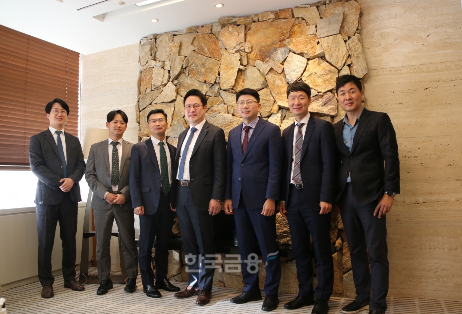 교보생명 재무설계센터 박훈동 재무설계센터장(가운데)과 웰스매니저./사진=한국금융신문