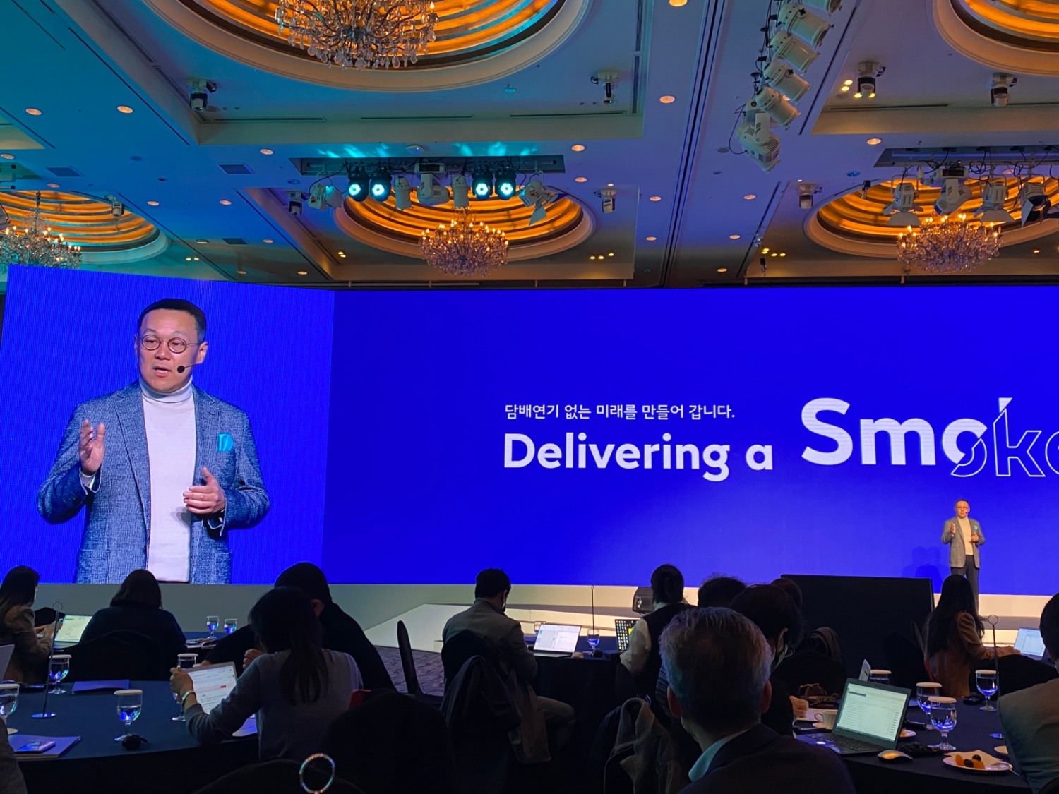 백영재 한국필립모리스 대표가 25일 낮 서울 소공동 롯데호텔에서 열린 한국필립모리스 신제품 출시 기자간담회에 참석해 발언하고 있다./ 사진제공 = 홍지인 기자