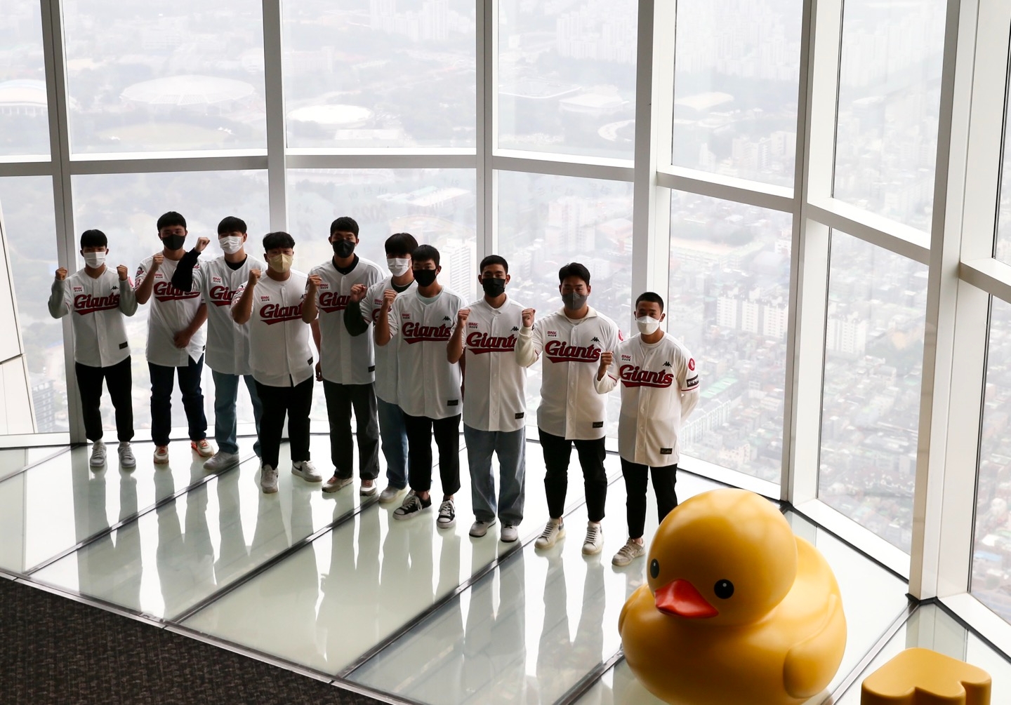 롯데지주는 10월 4일 2023 신인 드래프트 지명 선수와 그 가족을 초청하는 롯데자이언츠 루키스 패밀리 데이를 진행했다./ 사진제공 = 롯데지주