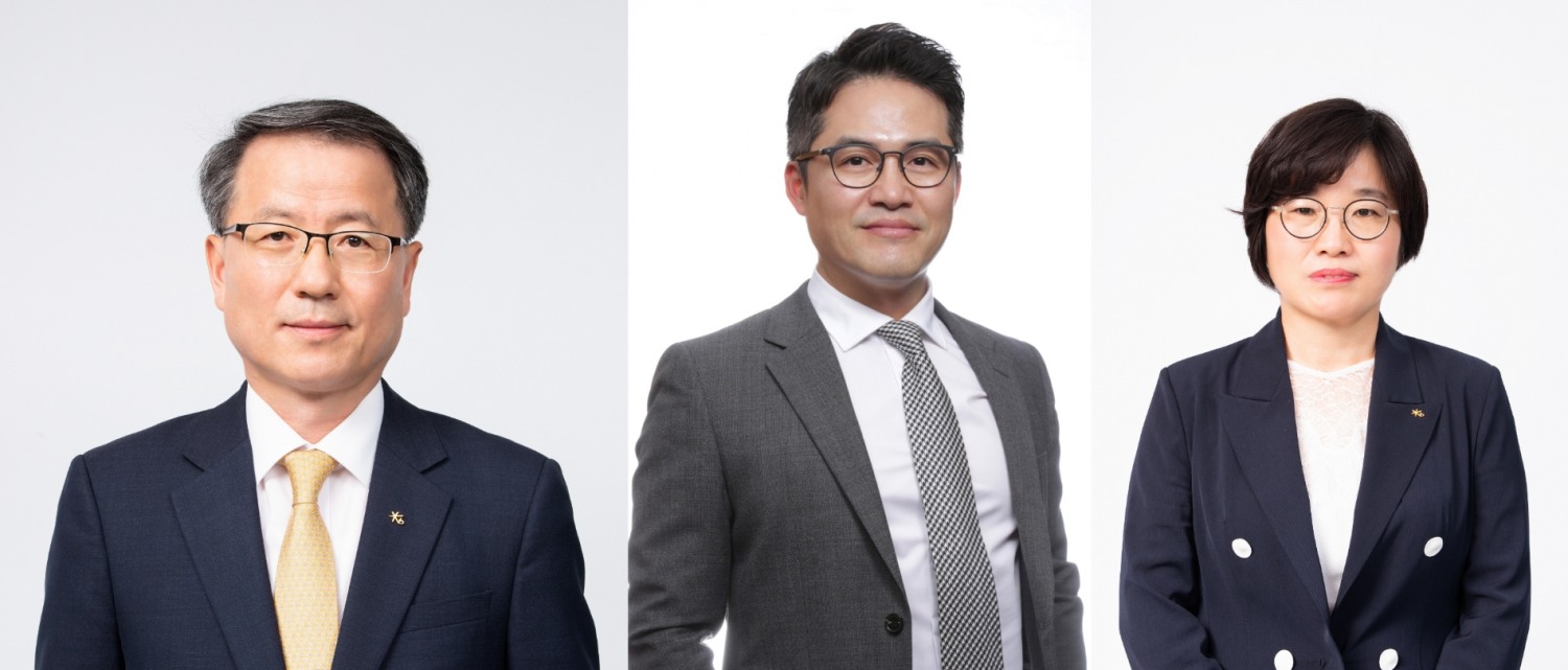 (왼쪽부터)서남종 KB부동산신탁 대표이사, 김종필 KB인베스트먼트 대표이사, 조순옥 KB신용정보 대표이사./사진=KB금융지주