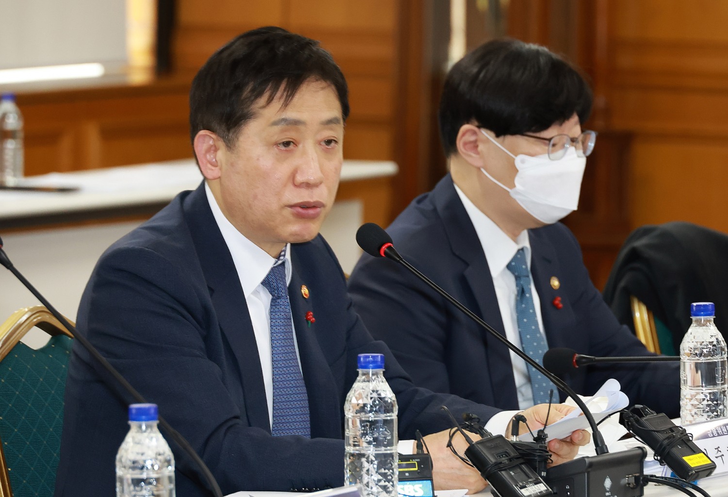 김주현 금융위원장이 20일 오전 서울 중구 은행회관에서 개최한 제5차 금융규제혁신회의에서 핀테크 기업 지원, 금융혁신 인프라 개선, 규제 개선 등에 대해 논의했다./사진=금융위원회(2022.12.20)