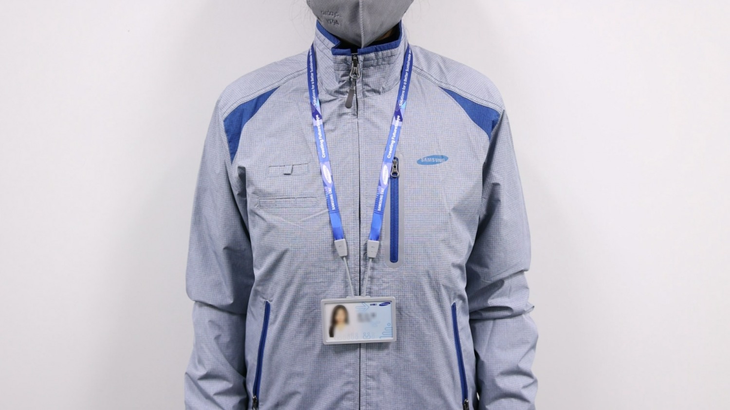 사원증 케이스 패용 사진 / 사진제공=삼성물산 건설부문