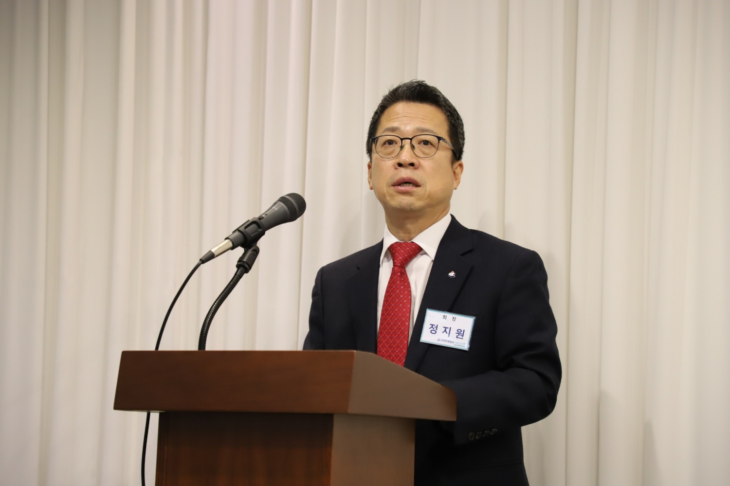 정지원 손해보험협회장이 19일 신년 기자간담회에서 중점 추진과제를 설명하고 있다./사진=손해보험협회