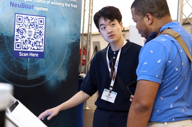 HD현대(회장 권오갑)의 선박 자율운항 전문회사인 아비커스(Avikus)가 세계 최대 규모의 보트쇼인 ‘마이애미 국제 보트쇼(Miami International Boat Show)’에 참가해 선박 자율운항 분야에서 차별화된 기술력을 선보였다. /사진=HD현대.