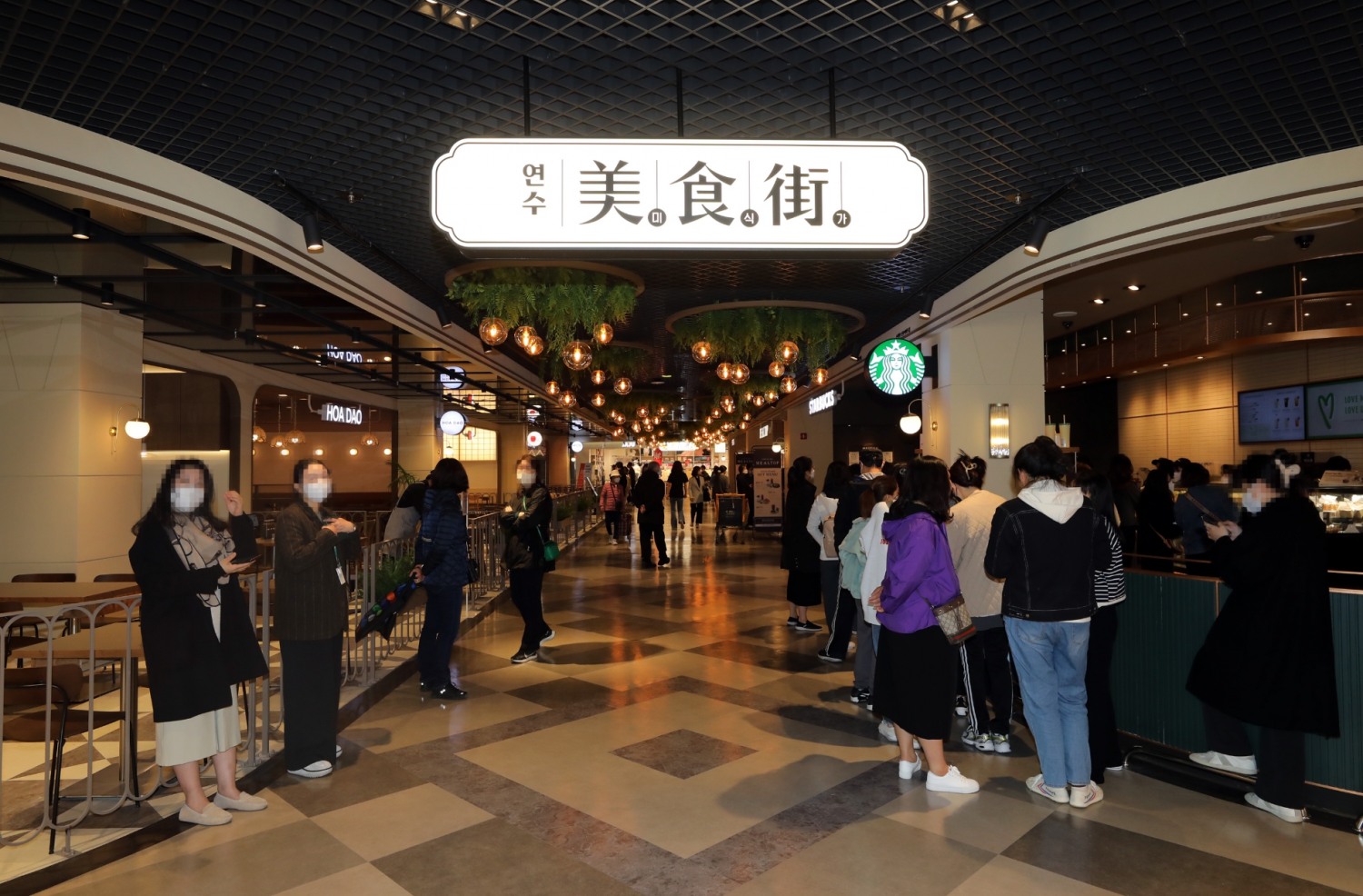 이마트은 다양한 맛집을 유치해 고객의 만족도를 높이고자 했다. /사진제공=이마트