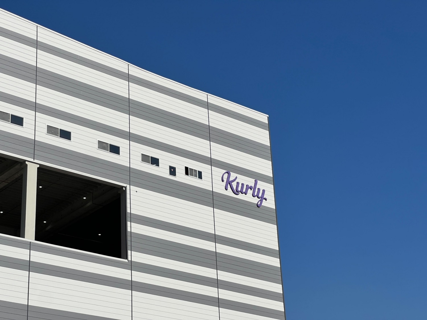 컬리가 '동남권물류센터'를 오픈했다. /사진제공=컬리