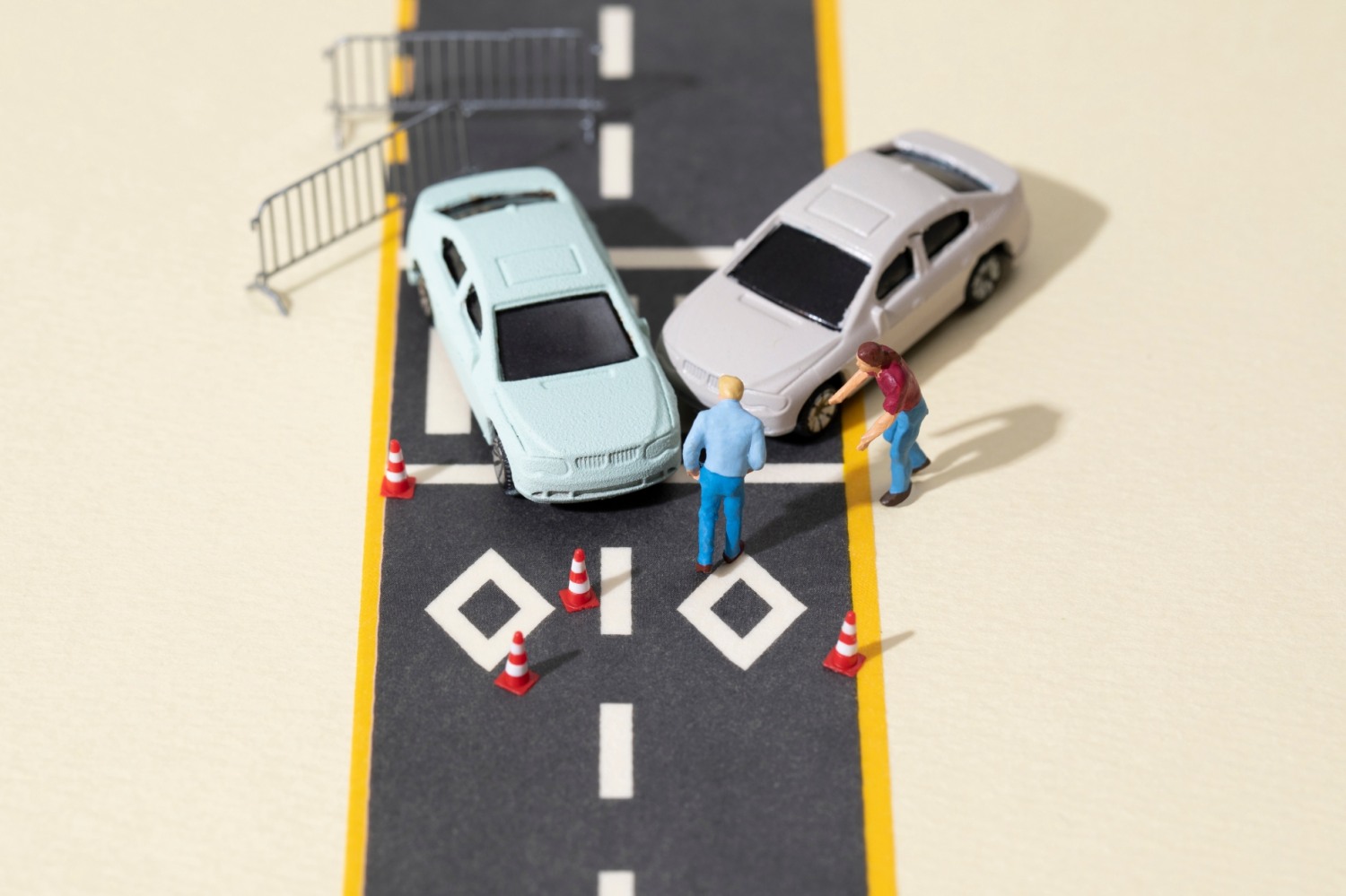 내달부터 고가 가해차량의 보험료가 할증되고 저가 피해차량의 보험료가 할증된다./사진제공=이미지투데이