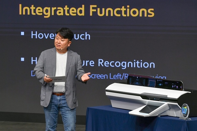 현대모비스 스위블 디스플레이. 사진제공=현대모비스.