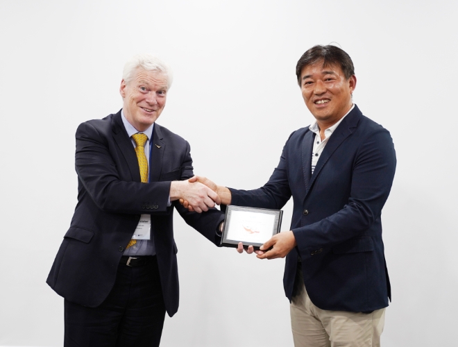 티웨이항공(대표 정홍근)은 최근 서울 김포공항 화물청사에 위치한 훈련센터 시설을 찾은 ICAO(International Civil Aviation Organization, 국제민간항공기구) 관계자들에게 자체 항공훈련센터의 우수성과 안전운항을 인정받았다고 7일 밝혔다. /사진제공=티웨이항공.