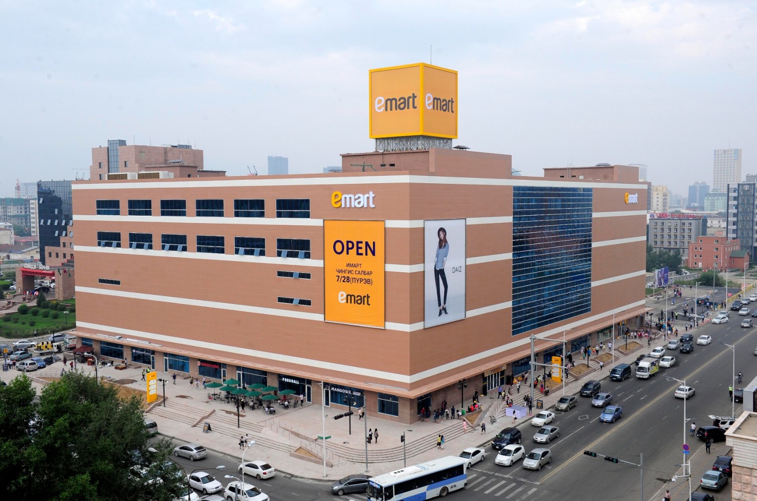 몽골에 있는 이마트 1호점. /사진제공=이마트