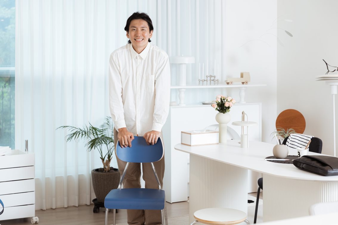 사무용 의자 등을 파는 가구회사 '노마드족'을 운영하는 연한희 대표. /사진제공=쿠팡