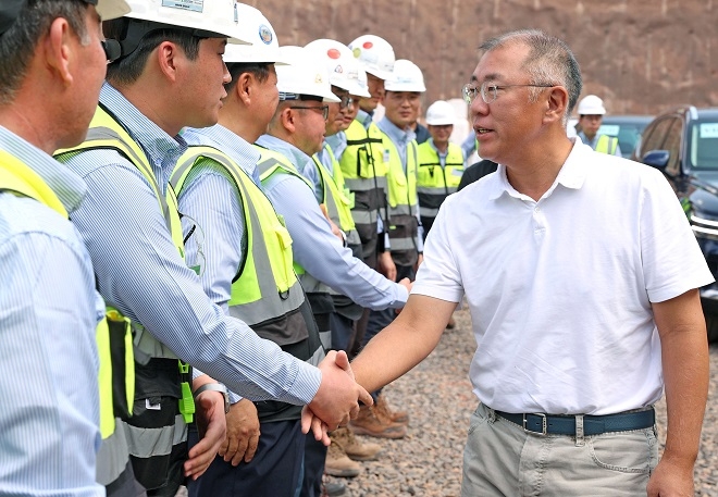 정의선 현대차그룹 회장이 사우디아라비아 네옴시티 현대건설 지하터널 건설 현장을 방문했다. 사진제공=현대차그룹.