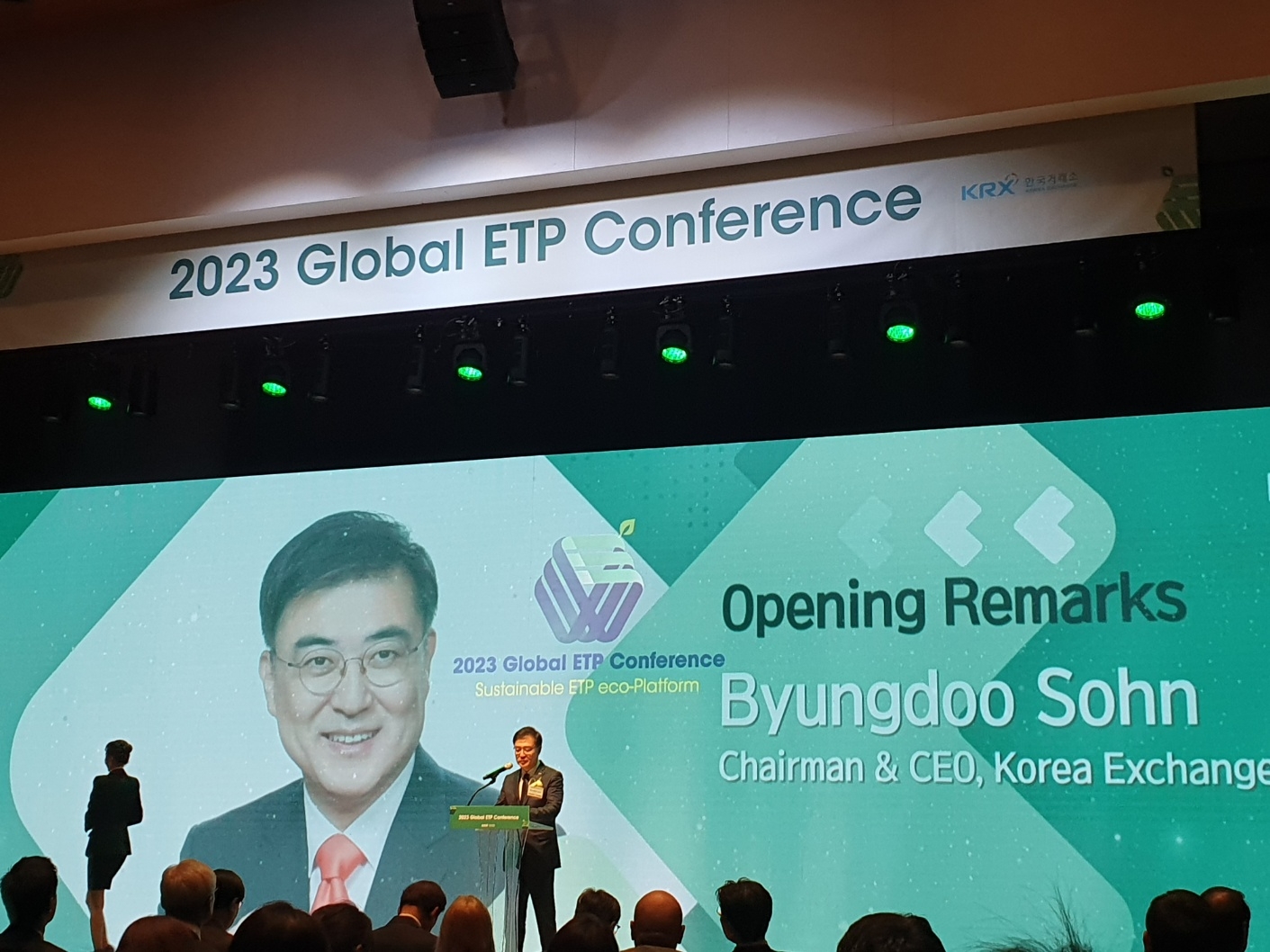 손병두 한국거래소 이사장은 10일 여의도 한국거래소에서 열린 '2023 글로벌 ETP 컨퍼런스 서울' 개회사를 하고 있다. / 사진= 한국금융신문(2023.11.10)