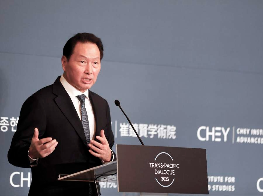 최태원 "한국·일본, EU처럼 경제동맹 맺어야"