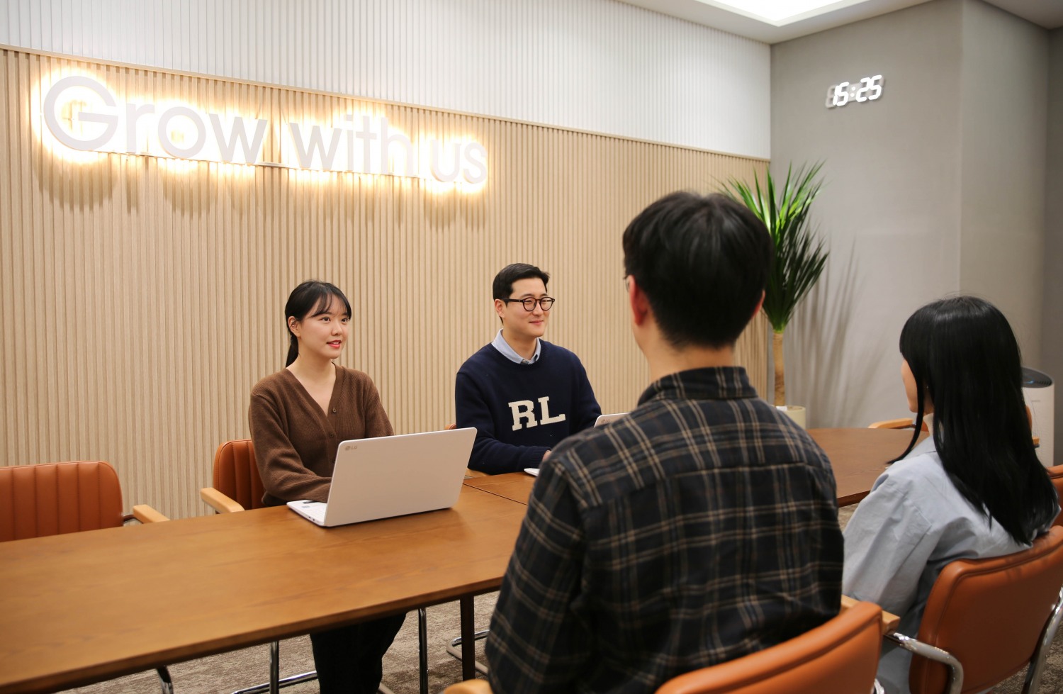 GS25가 MZ면접관 채용 시스템을 도입했다. /사진제공=GS리테이ㄹ