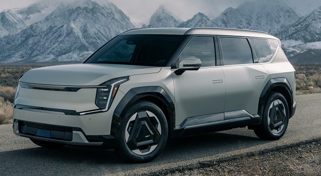 기아 EV9 '영국 올해의 차' 영예...현대차·BMW 꺾었다