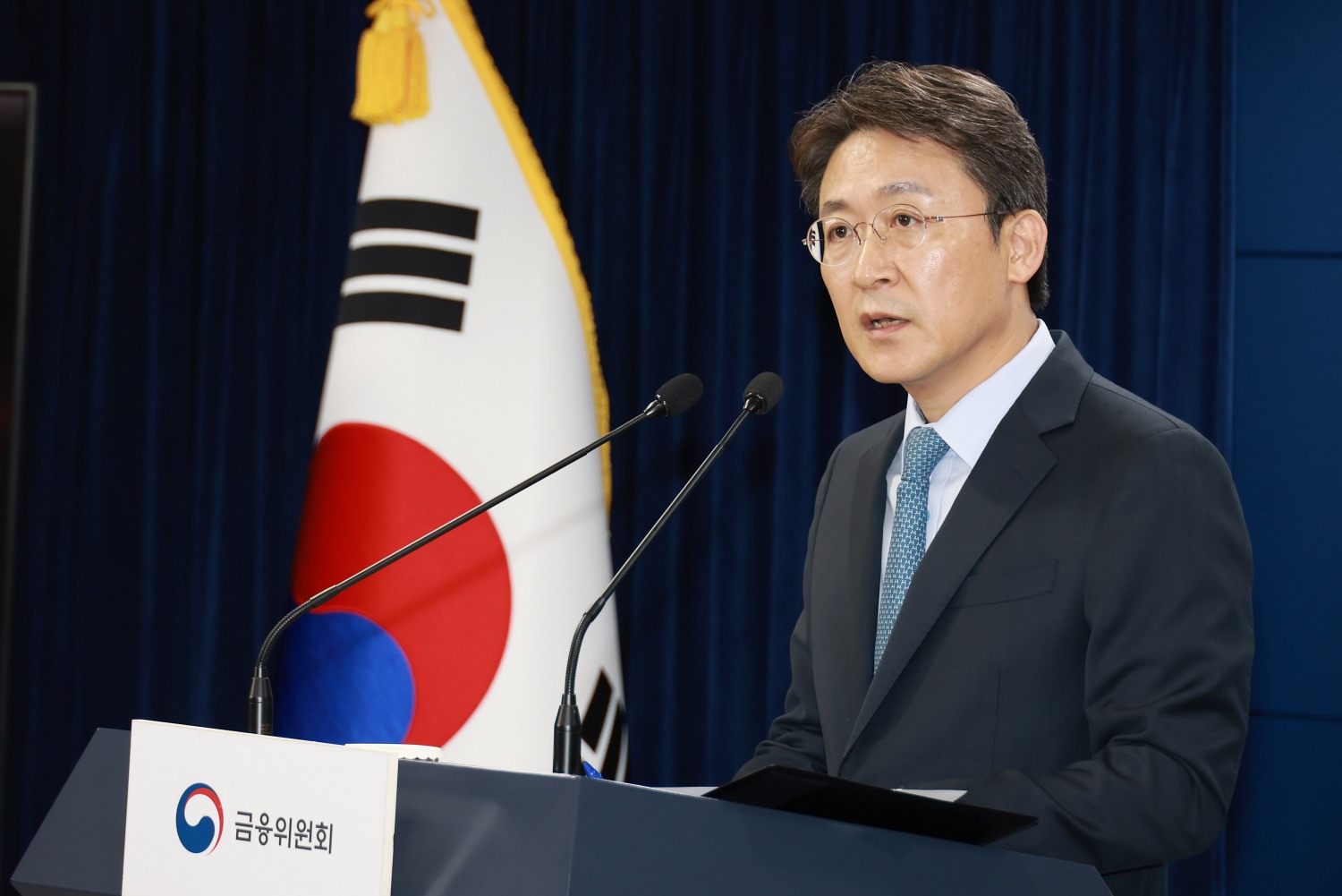 권대영 금융위원회 사무처장이 13일 오전 서울 종로구 정부서울청사 합동브리핑실에서 부동산 PF의 '질서있는 연착륙'을 위한 향후 정책 방향에 대해 발표하고 있다. /사진제공 = 금융위원회