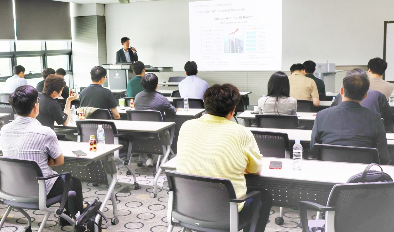 동부건설, 2024년 상반기 경력사원 입문교육 모습./사진제공=동부건설