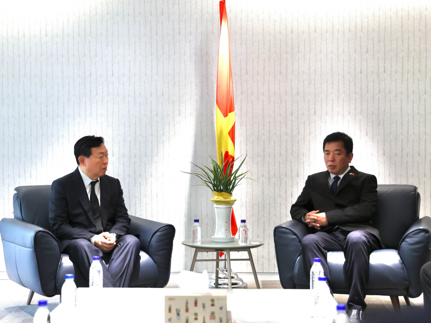 신동빈 롯데그룹 회장이 베트남 서기장을 조문했다. /사진제공=롯데