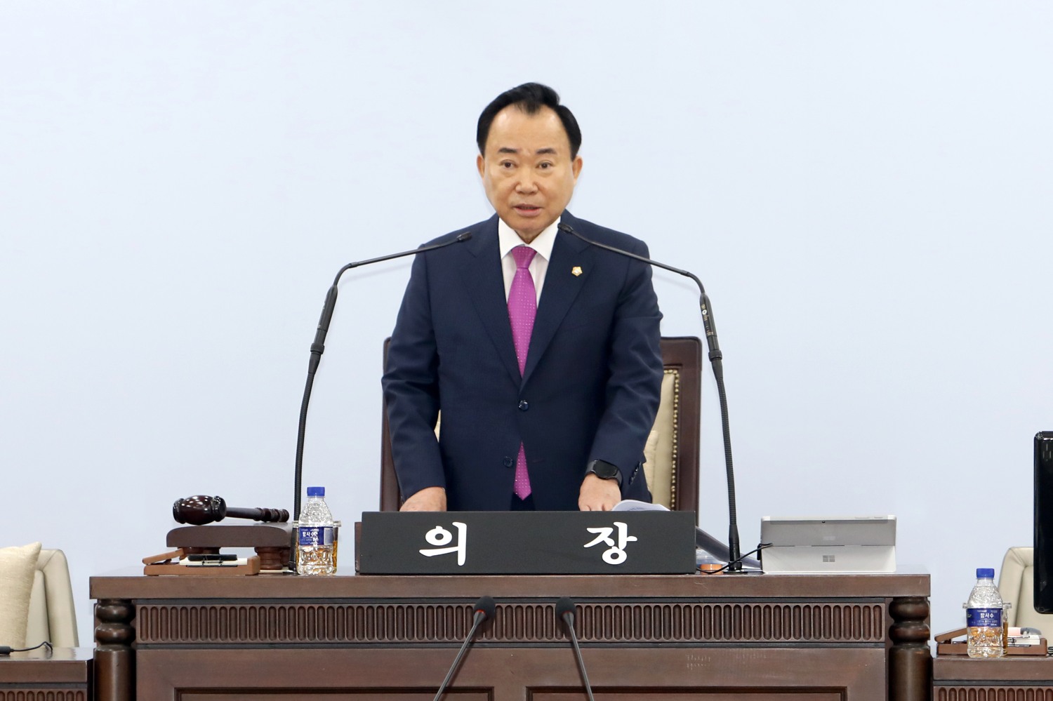 소재권 중구의회 의장이 본회의를 주재하는 모습./사진제공=중구의회