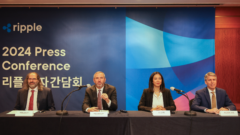 리플은 3일 서울 그랜드 인터컨티넨탈 서울 파르나스에서 기자 간담회를 개최했다. (왼쪽부터) 데이비드 슈워츠(David Schwartz) 최고기술책임자 겸 XRPL 공동창시자(CTO and Co-Creator of the XRP Ledger), 브래드 갈링하우스(Brad Garlinghouse) CEO(최고경영자), 모니카 롱(Monica Long) 사장(President), 에릭 반 밀텐버그(Eric van Miltenburg) 전략 이니셔티브 수석부사장(Senior Vice President of Strategic Initiatives). / 사진제공= 리플(2024.09.03)
