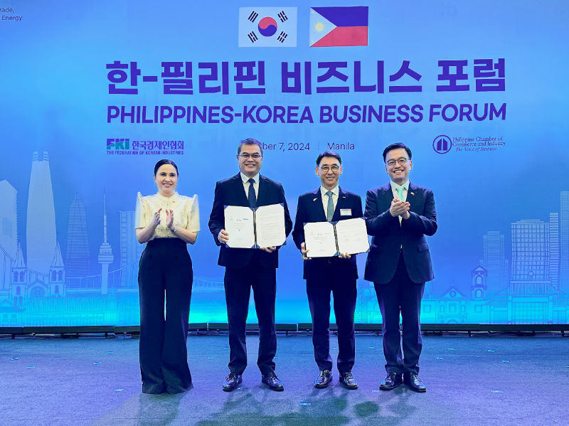 (왼쪽부터) 크리스티나 알데게르 로케 필리핀 통상산업부 장관, 메랄코 로니 아페로초 수석 부사장, 정연인 두산에너빌리티 부회장, 최상목 경제부총리. /사진제공=두산에너빌리티