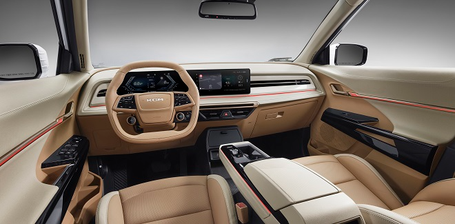 KGM 액티언, 계약자 절반이 40~50대...도심형 SUV로 선택