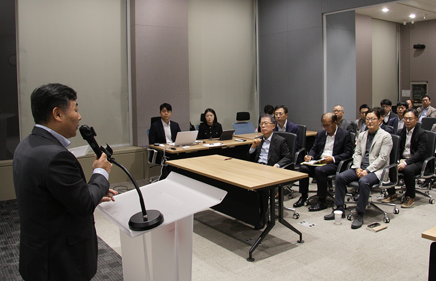 정준호 코람코자산신탁 대표가 발언하는 모습./사진제공=코람코자산신탁