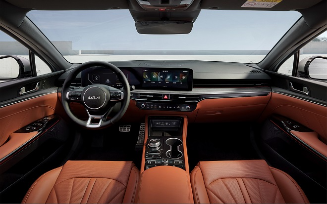 기아 '더 2025 K5' 출시...가성비 '스마트 셀렉션' 추가