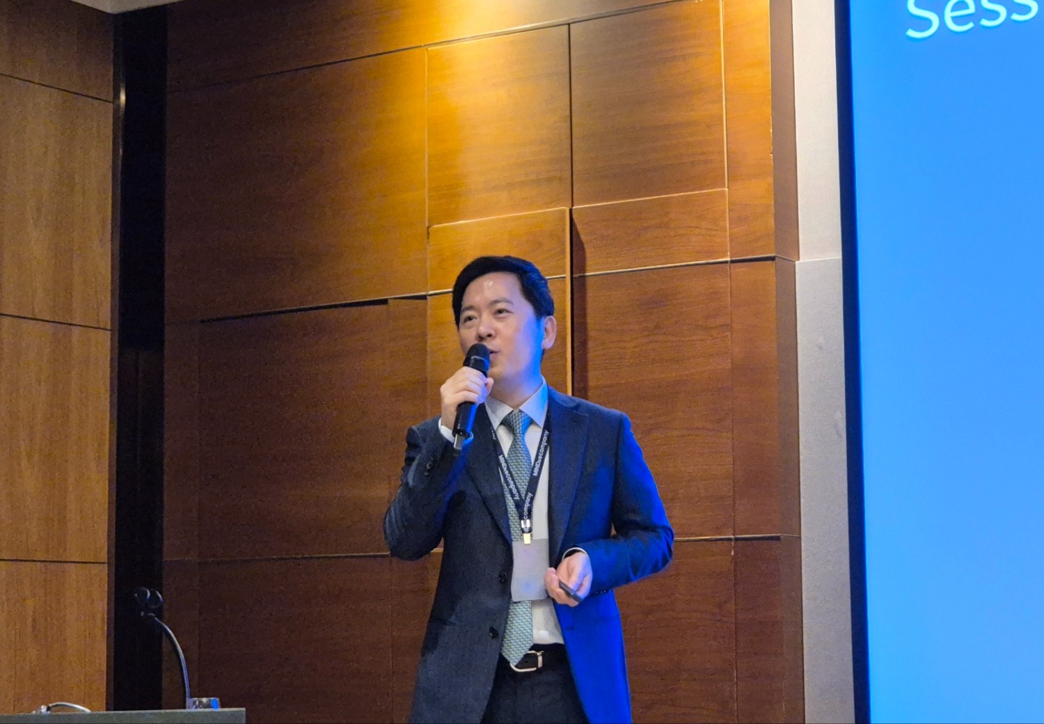 고석태 마인즈앤컴퍼니 대표이사가 13일 코트야드 바이 메리어트 서울 타임스퀘어에서 열린 ‘AIXperience Day’에서 발표하고 있다./사진=한상현 기자