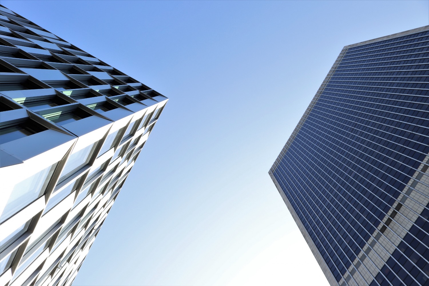 보험연구원은 2025년 보험산업 주요 이슈 보고서에서 경기 불확실성 확대로 올해 보험산업 성장이 제한적일 것으로 전망한다고 밝혔다. / 사진=한국금융신문 DB