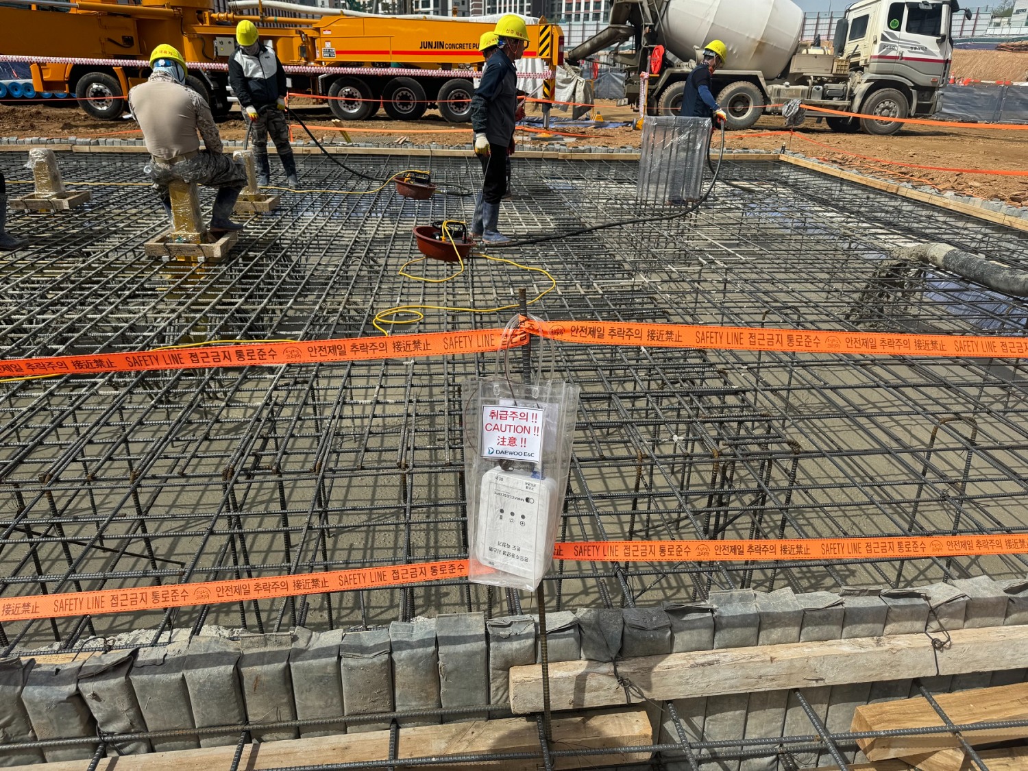 운정신도시 3지구 A-8 블록 현장에 적용된 온도이력 추종 양생시스템 모습 / 사진제공=대우건설