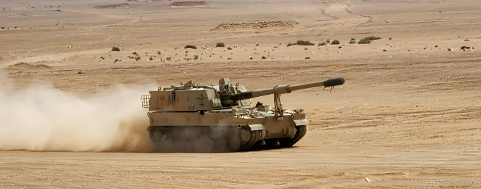 중동 사막을 달리고 있는 K9 자주포. /사진제공=한화에어로스페이스
