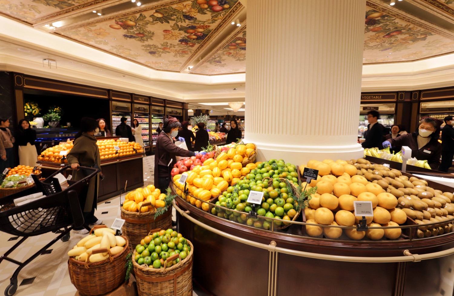 신세계마켓 과일코너. /사진제공=신세계백화점